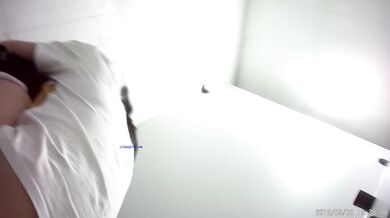 办公楼女厕全景偷拍41位美女各种姿势嘘嘘❤️各种美鲍鱼一一呈现 (11)